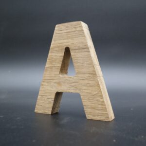 Lettre découpé Chêne massif 14 mm épaisseur